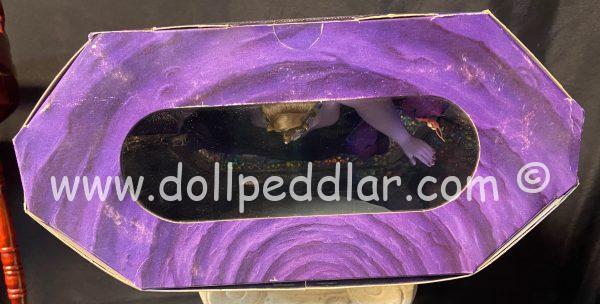 17575 Disney Ursula Sea Witch (#3 in Great Villains Series) - Image 5