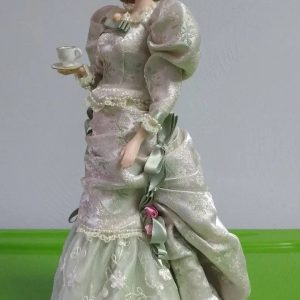 20983 Victorian Tea Collection. #1 Mint Memories Barbie (Porcelain)
