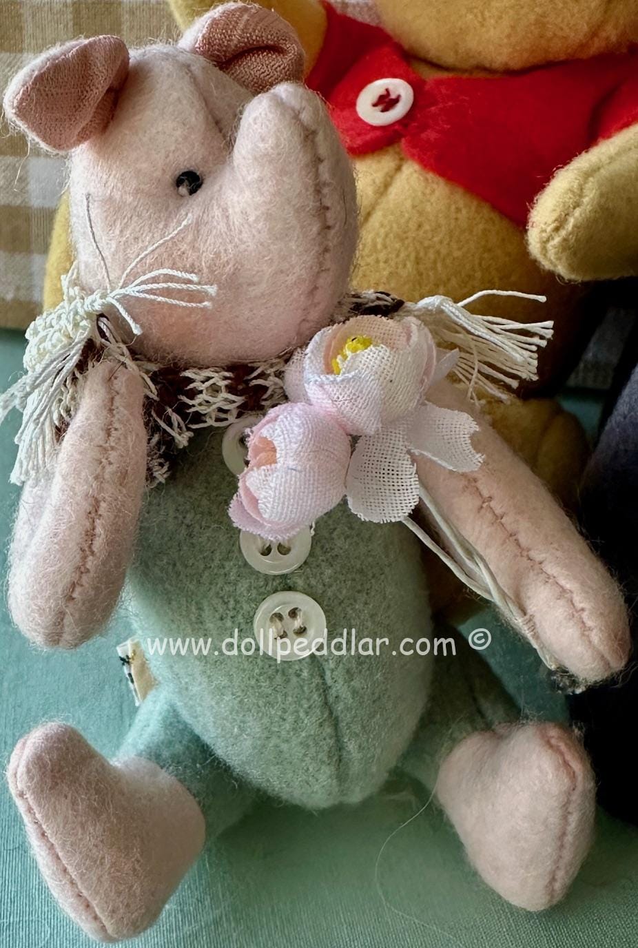 WDW Teddy Bear Convention Canterbury Pooh & Friends - Pooh, Piglet, Eyeore. MINT NEW with Disney pin & coas - Image 4