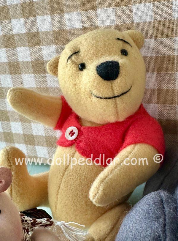 WDW Teddy Bear Convention Canterbury Pooh & Friends - Pooh, Piglet, Eyeore. MINT NEW with Disney pin & coas - Image 3