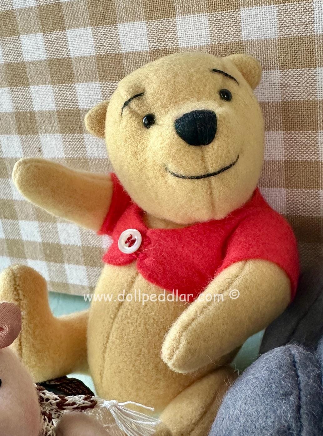 WDW Teddy Bear Convention Canterbury Pooh & Friends - Pooh, Piglet, Eyeore. MINT NEW with Disney pin & coas - Image 3