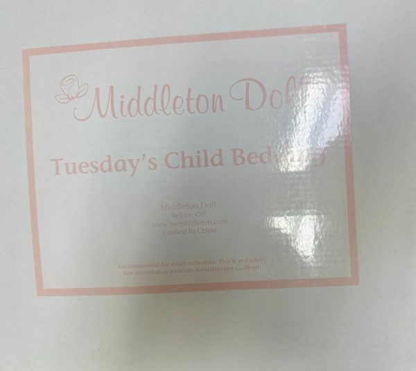 Furniture: Wooden Doll Bed With Lee Middleton Bedding - 18 to 22" Dolls - Image 3