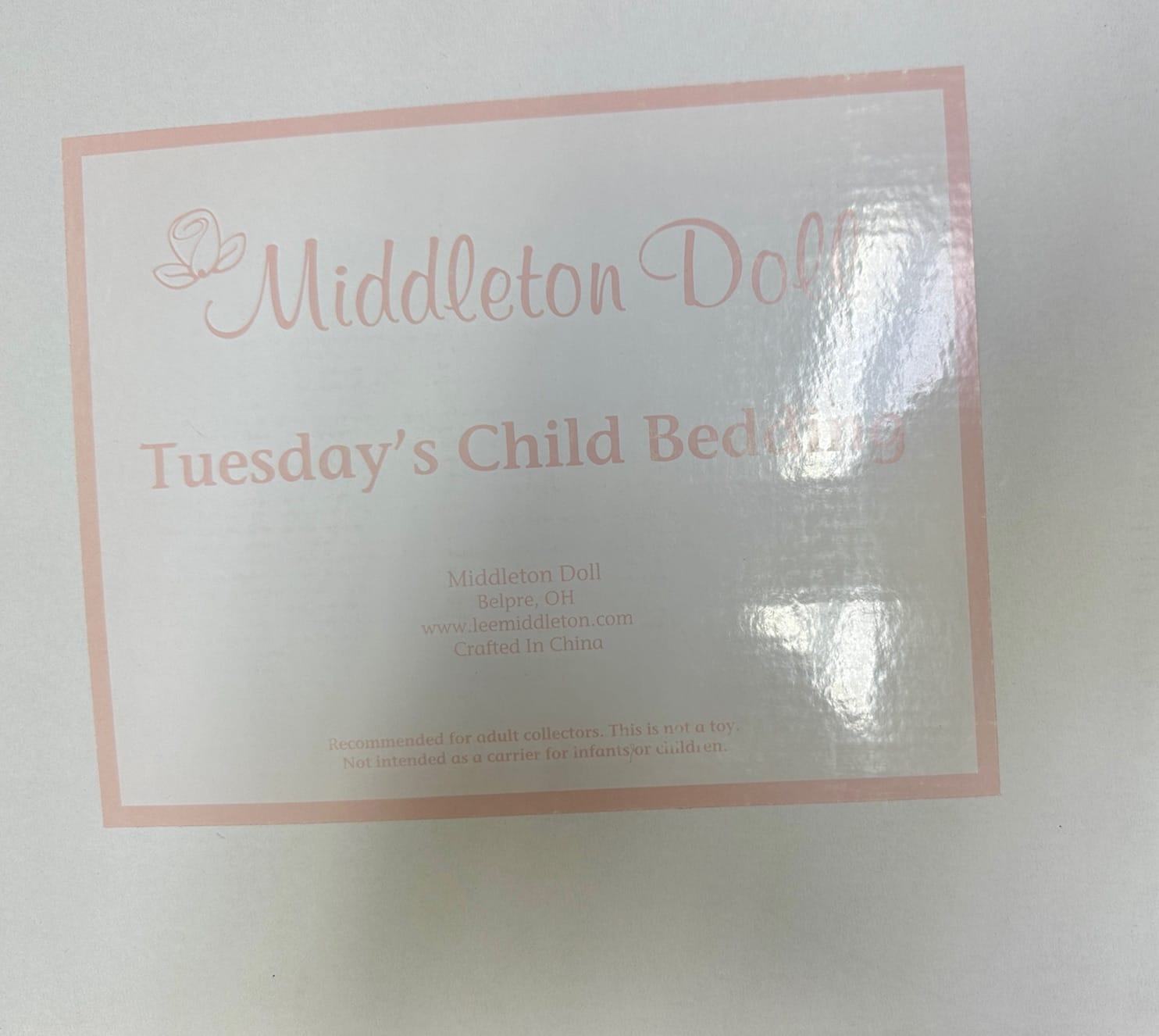 Furniture: Wooden Doll Bed With Lee Middleton Bedding - 18 to 22" Dolls - Image 3