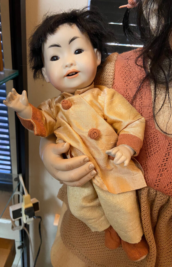 Hildegard Gunzel Wax over Porcelain Set:  LE 25. Jasmin + Her Dolly. New Mint - Image 3
