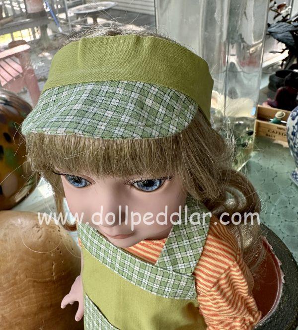 Kathe Kruse: Green Pinafore, Top, Cap, Bloomers - Aya, Mae 15-17" - Image 3