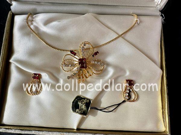 "Arke" Vintage Tru-Kay Box Set, Crystal and Red Rhinestones Butterfly Design in Original Faux Velvet Case - Image 5