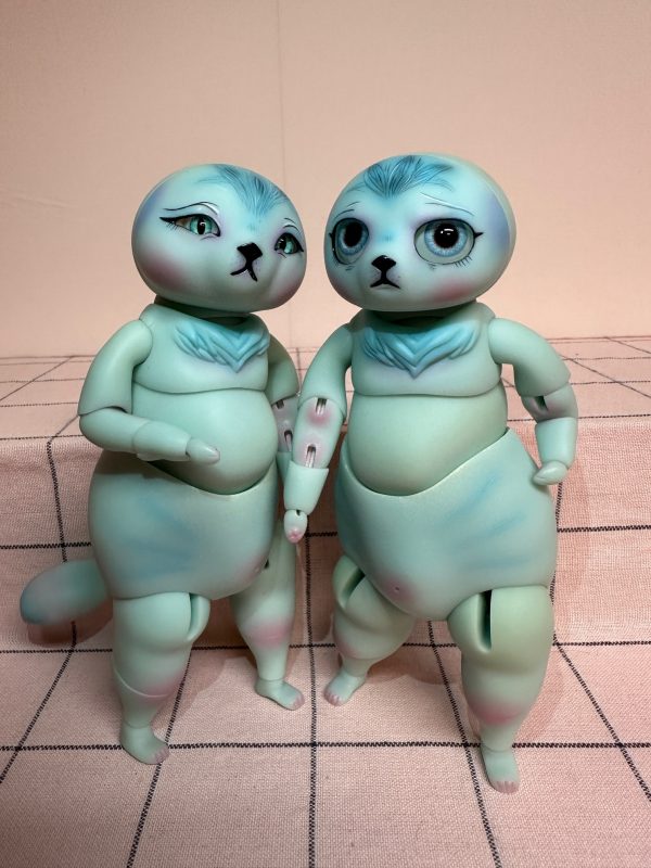 Nympheas by K6 Brioche Mint Glow in The Dark Big Eyes 19cm - Image 4