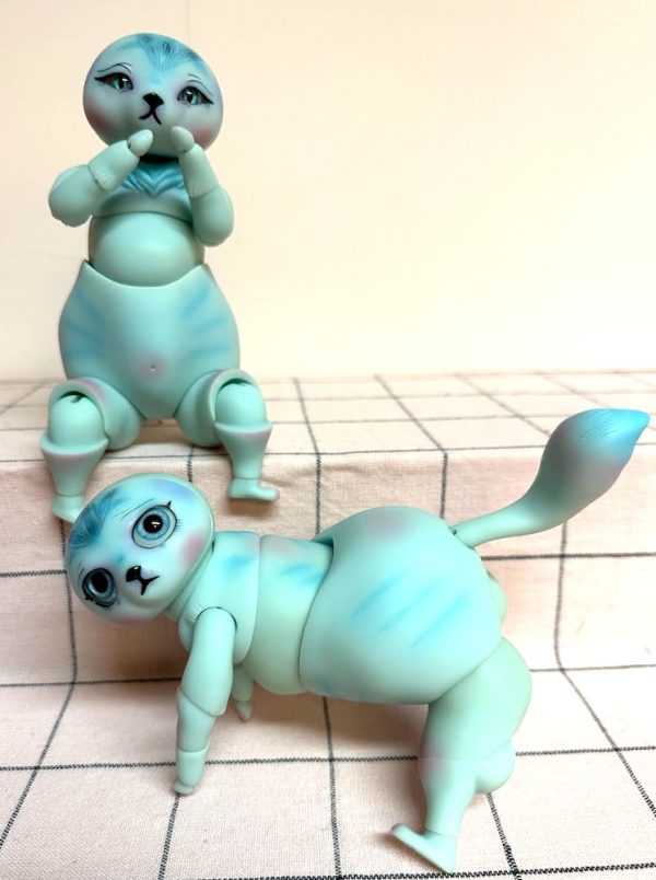 Nympheas by K6 Brioche Mint Glow in The Dark Big Eyes 19cm