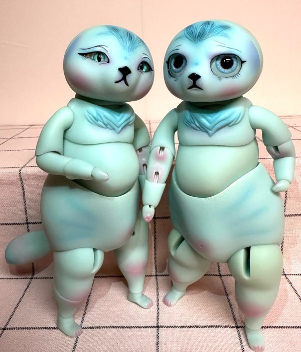 Nympheas by K6 Brioche Mint Glow in The Dark Big Eyes 19cm - Image 3