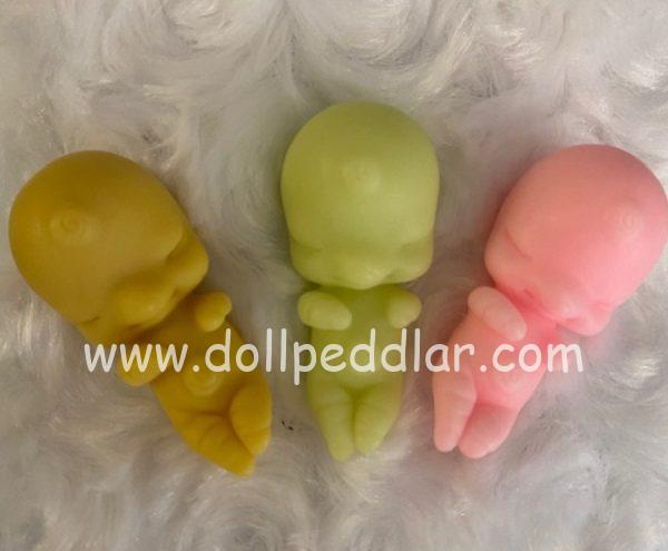 CCC ISSA MORIKO Yellow Glow in the Dark  Woodling baby root/tuber