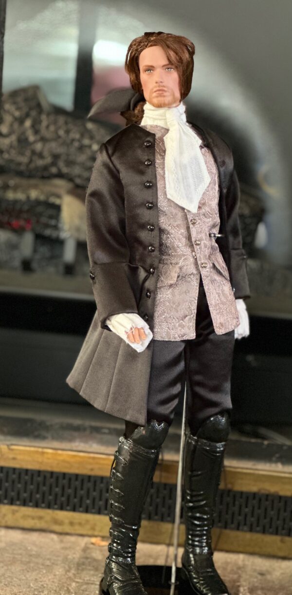 Outlander Jamie Fraser 17" NRFB w/Shipper - Image 2