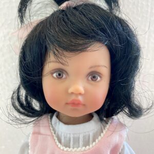 Boneka ‘Bennie’ dressed doll (Tuesday Sculpt) 10″, light  tan skin NEW MINT