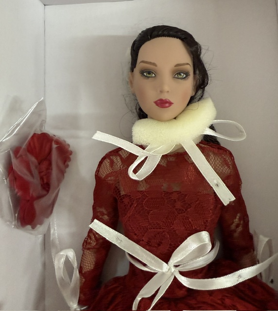 Phyn & Aero Annora Monet American Beauty 16" Robert Tonner - Image 8