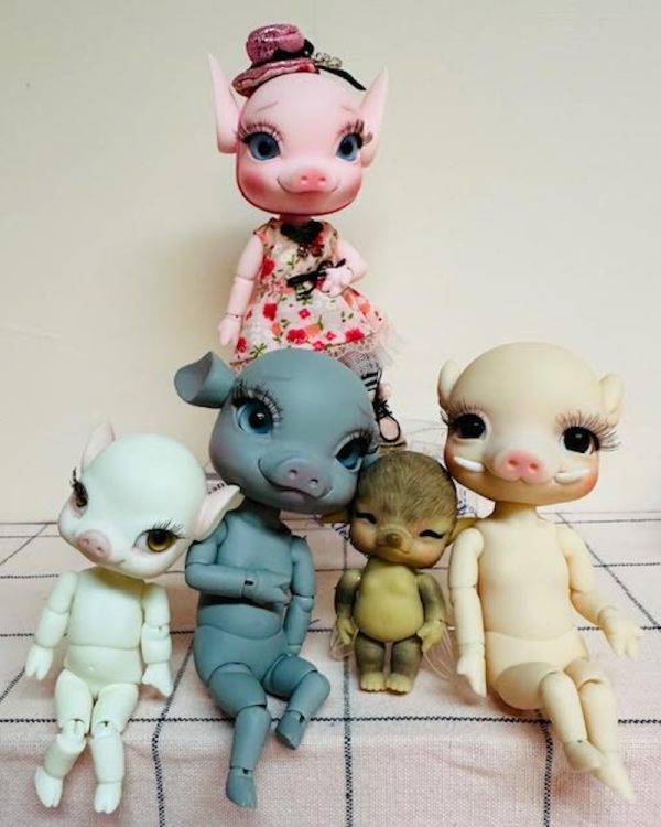 Charles' Creature Cabinet. Charlotte Cherry Blossom Gray Skin Nude 14cm