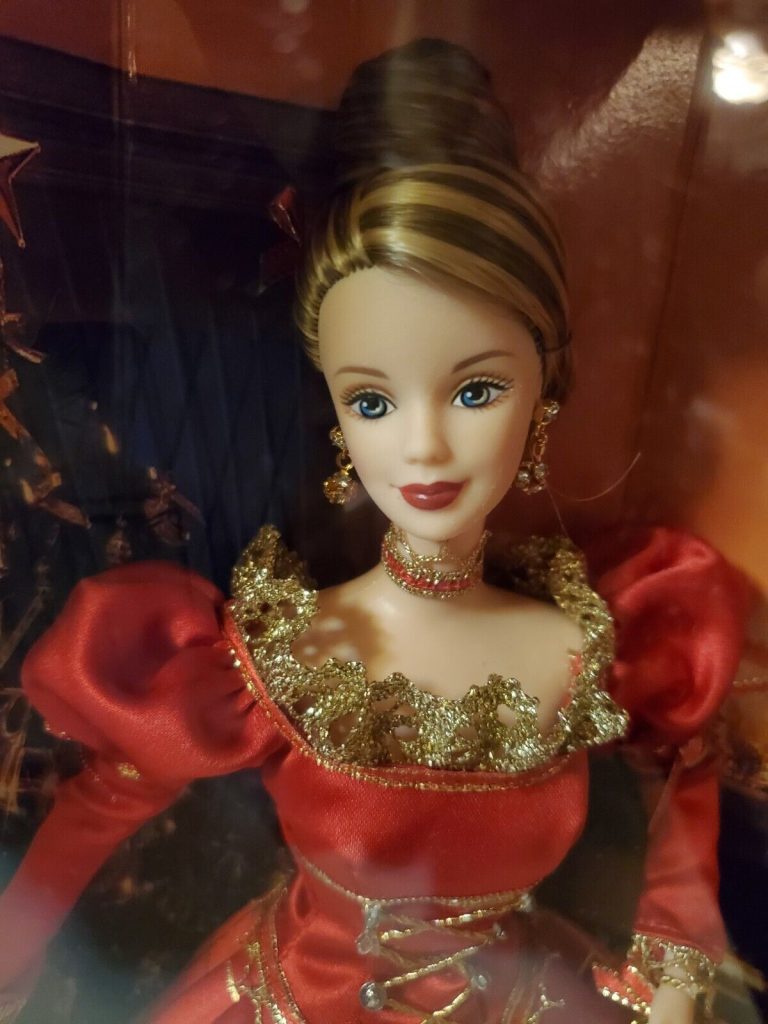 24669 Barbie Collector Club Exclusive Holiday Treasures Barbie 1 NRFB