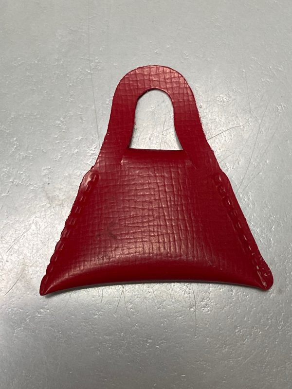 Red Vintage Triangle Purse 4cm - Image 2
