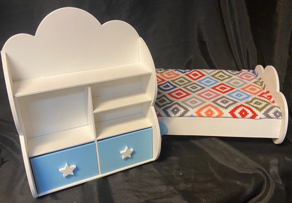 Furniture: White and Blue Wood Cloud Bed and Chest (For 18" Dolls) - Image 4