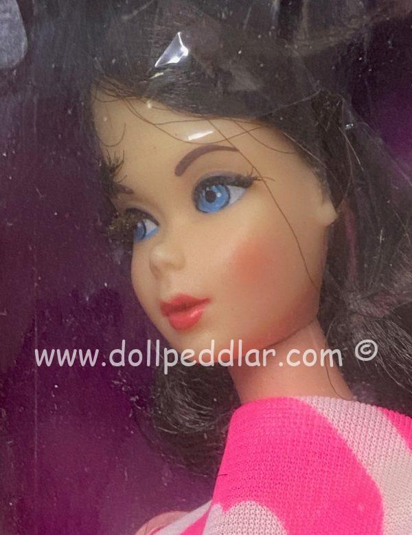 #1160 Vintage Twist 'N Turn Barbie (Dark Brown Hair) NRFB - Image 2