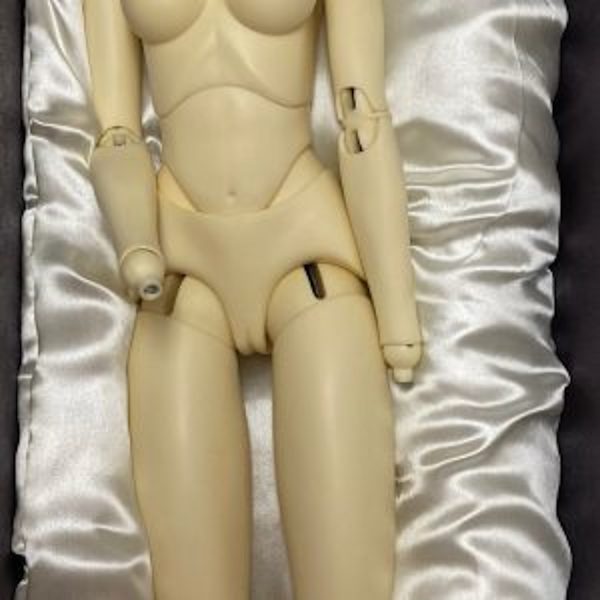 Domuya Mona Flexi 2 Nude WHITE Skin BJD 62cm (CLOSEOUT SALE/NO RETURNS) - Image 3