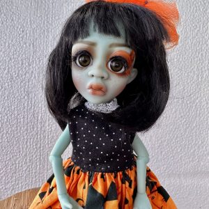 Circus Kane Sarina 12.5″ Light Blue resin OOAK Faceup RARE VHTF dressed