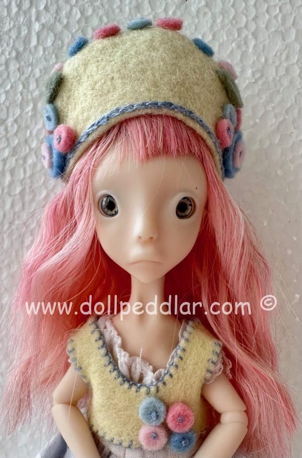 Circus Kane Milie 7" Powder Resin  Full  Pink Varigated Wig, Boneka fashion - Image 4