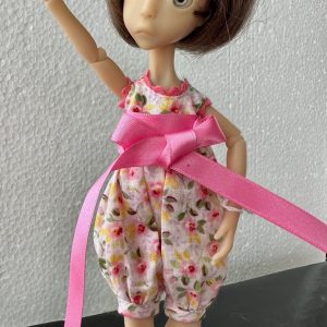 Circus Kane Milie  18cm/7″ Latte Resin  Full Set  Wig, Floral Romper with handmade Hat