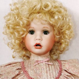 Chloe Wig (Pale Blonde) Size 11-12