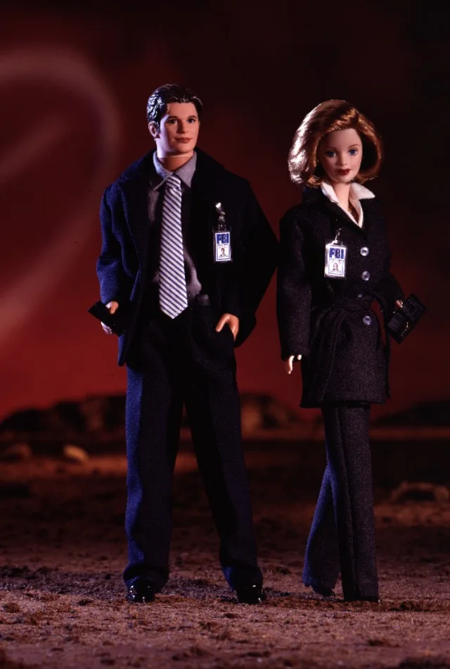 19364 Barbie and Ken as Romeo & Juliet Together Forever Never