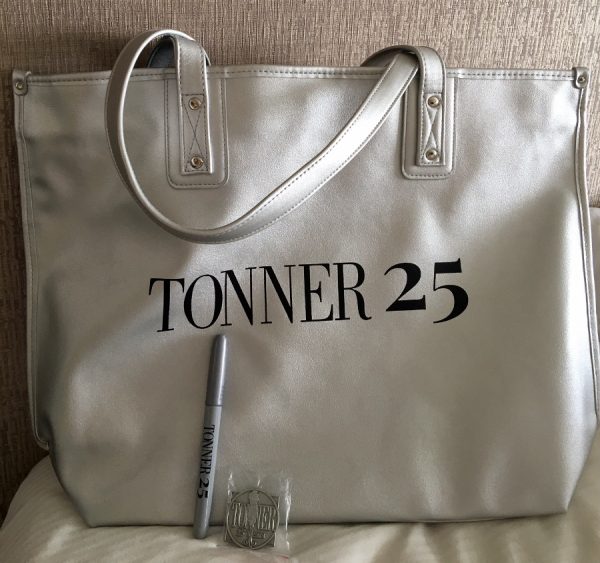 2016 Tonner Convention Silver Bag +