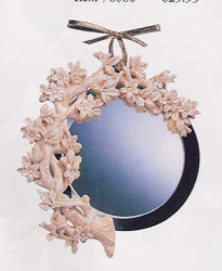 Gene’s Mirror NRFB (For 16″ Fashion Dolls)