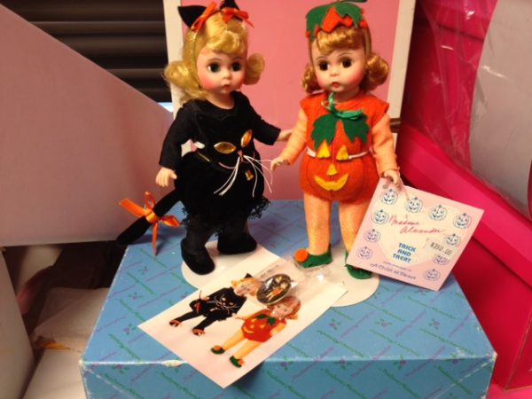 Trick and Treat Set 8" A Child at Heart Exclusive #16/3000