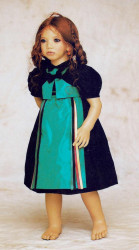 Annette Himstedt Madina 1995/96  never removed from box in shipper  Some shippers may not be mint due to long term storage