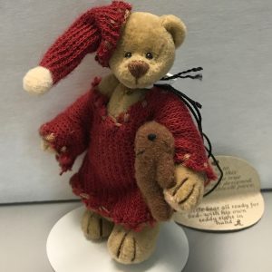 Hugs Bear 3″ by Lorraine Chien