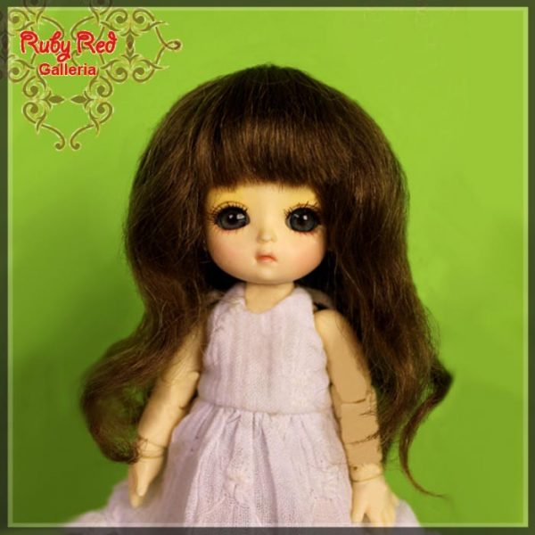 CD0009A Honee-B  Wig Long Wavy w/Bangs  sz 3-4 (Brown)