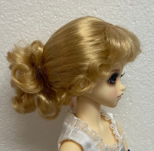 Clarissa Wig (Golden Strawberry Blonde) Size 5-6