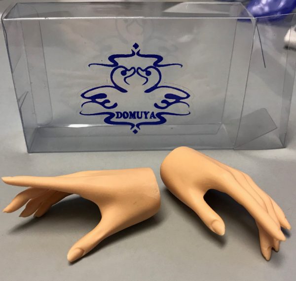 Parts:  Female Hands (Tan Skin-Unpainted) F5