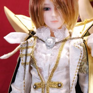 Chin Length Blonde Wig w/Red Highlights (SD Size)