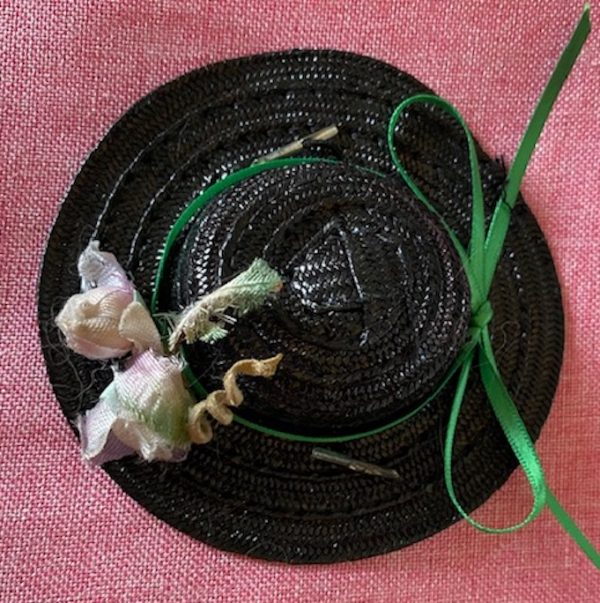 Vintage midnight hat with flower buds and green ribbon 4-5 head