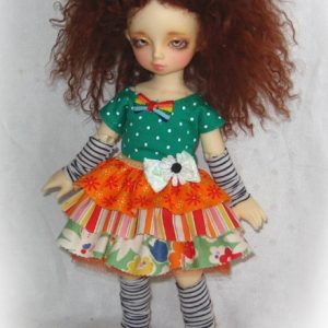 Michele Hardy Designs Dots & Daisies Grass A – 10″-11″ YoSd, Pat