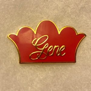 Gene ‘Crown’ mauve pin Mint