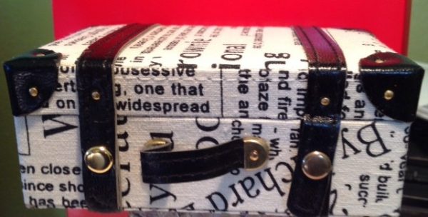 Suitcase Luggage - Black & White Graphic Print 4.5 x 3 x 2"