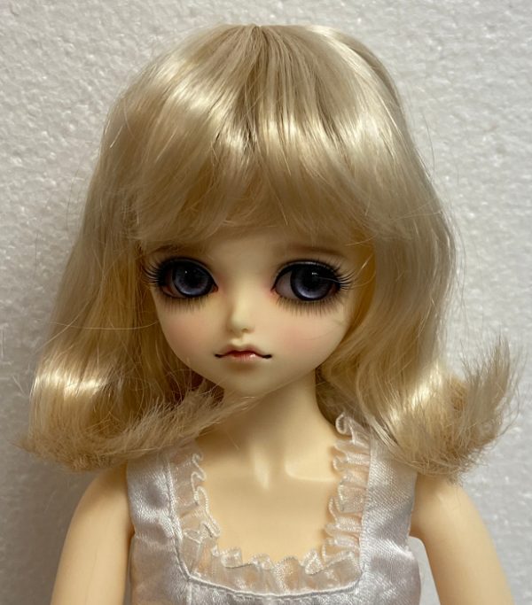 Hannah Wig (Light Peach/Bleach Blonde) Size 7-8