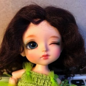 JD039B Mohair Bru curls, no bangs sz 5-6