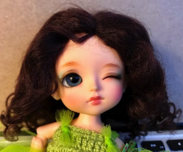 JD039B Mohair Bru curls, no bangs sz 5-6