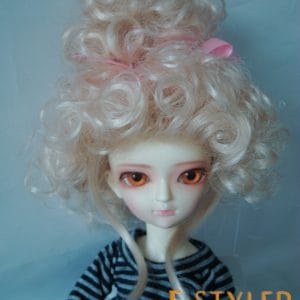 Layla Wig (Blonde) Size 6-7