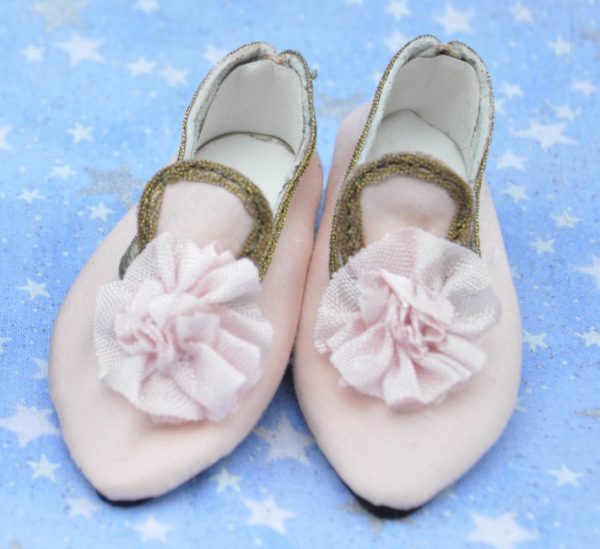 Court Shoe - Peach Silk/Leather 65mm x 25mm