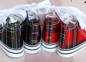 JS093 Red Plaid Canvas Sneakers (1/6 Scale – Yo-SD)