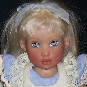 2004 UFDC Alice in Wonderland 7″ LE210