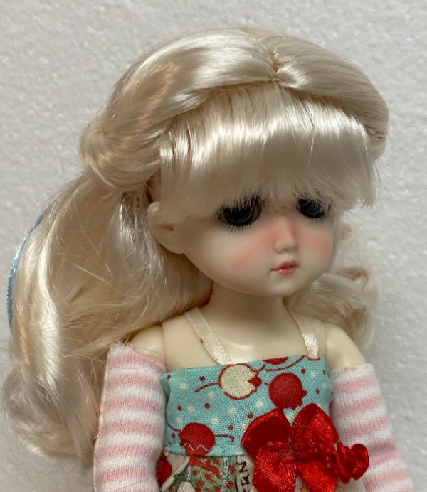 Lexy Wig (Bleach Blonde) Size 12-13