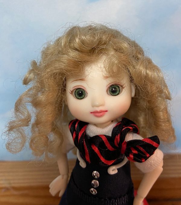 Nicole Mohair Wig (Blonde) Size 2-3 Amelia Thimble